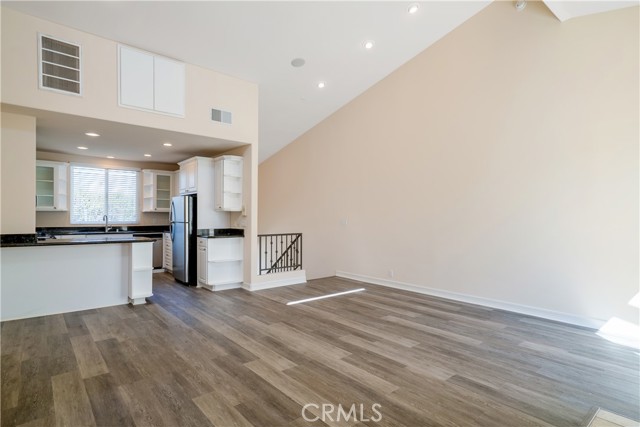 Detail Gallery Image 6 of 30 For 5562 W 190th St, Torrance,  CA 90503 - 3 Beds | 2/1 Baths