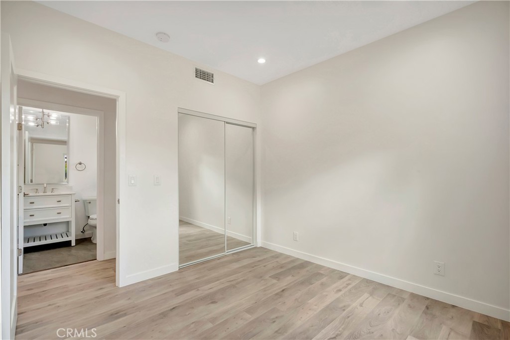 MLS #SR25263592 image #13