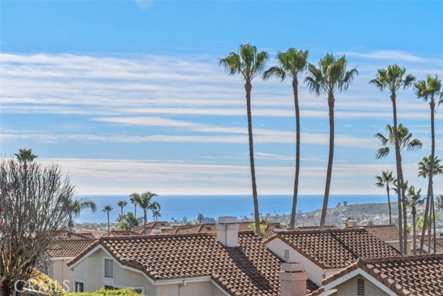 Front Image Thumbnail for CROC26013259