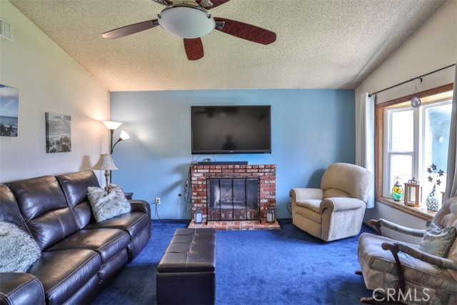 3012 Homer Circle, Jurupa Valley CA: https://media.crmls.org/medias/9b84ef23-5cf7-4136-9dc2-cc4a94cd028f.jpg