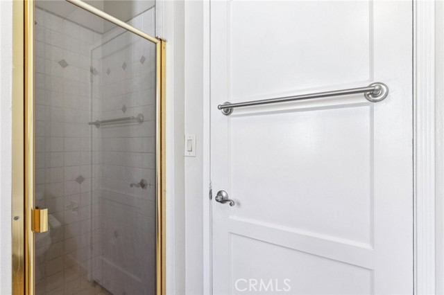 Detail Gallery Image 25 of 34 For 527 S Orchard Dr, Burbank,  CA 91506 - 4 Beds | 1/1 Baths