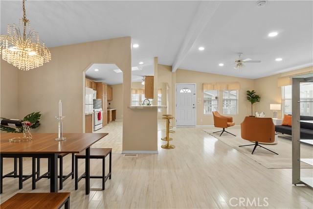 Detail Gallery Image 19 of 64 For 13202 Hoover Street, #18,  Westminster,  CA 92683 - 3 Beds | 2 Baths