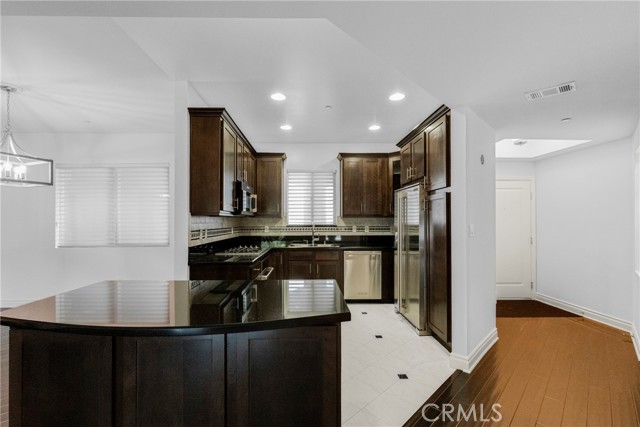4424 Whitsett Avenue, 110 photo 8