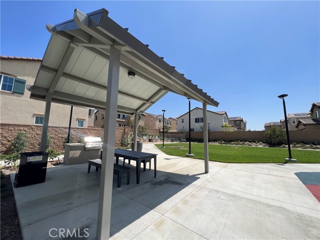 16036 Olivas Lane, Fontana CA: https://media.crmls.org/medias/9b874310-b9e6-440c-8516-ef7635b22e20.jpg