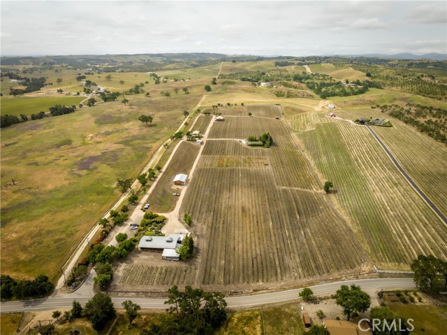 5575 El Pomar, Templeton CA: https://media.crmls.org/medias/9b878b4f-1257-4d1a-a343-92a6add9f073.jpg