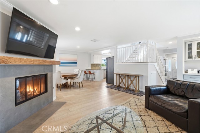 Detail Gallery Image 14 of 33 For 2213 Dufour Avenue #a, Redondo Beach,  CA 90278 - 3 Beds | 2/1 Baths