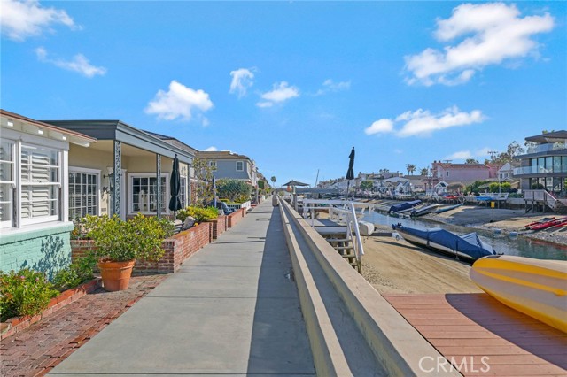 Detail Gallery Image 5 of 18 For 1510 1/2 Abalone Pl, Newport Beach,  CA 92662 - 1 Beds | 1 Baths