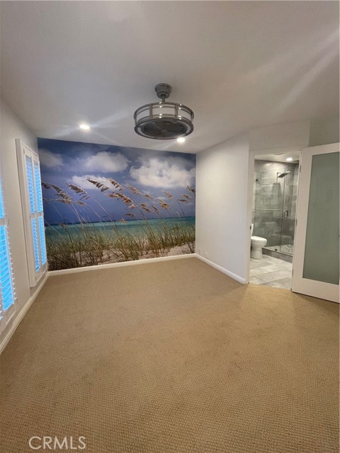 9852 Coral Cove Circle, Huntington Beach CA: https://media.crmls.org/medias/9b89e5d4-46f0-4ba3-9444-e8d3203509f2.jpg