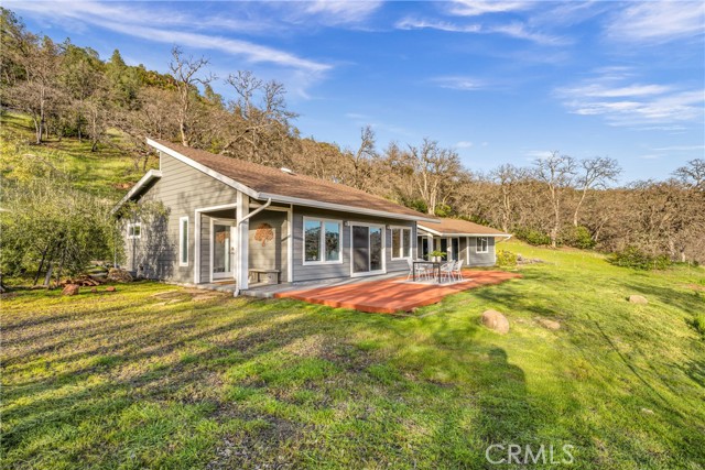 17023 Hofacker Lane, Lower Lake CA: https://media.crmls.org/medias/9b8a93ba-5c05-433d-9981-17f7c08e85f4.jpg