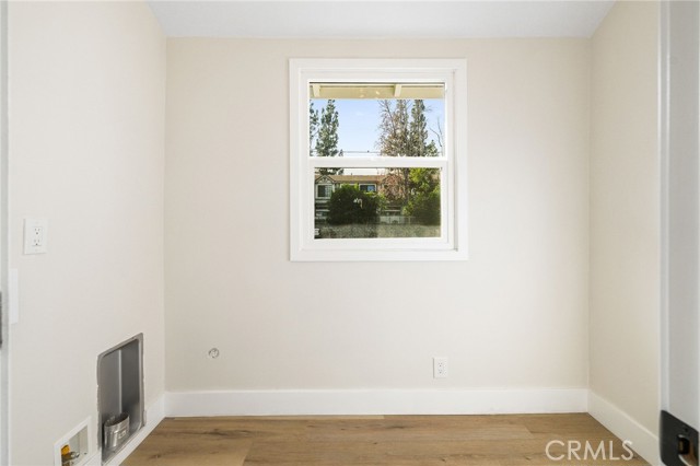 Detail Gallery Image 16 of 51 For 7048 Mclennan Ave, Lake Balboa,  CA 91406 - 4 Beds | 2 Baths