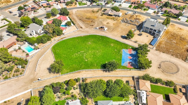12450 Indian River Drive, Apple Valley CA: https://media.crmls.org/medias/9b8b2f3d-30f1-4d5d-a7bd-54654eebb9df.jpg