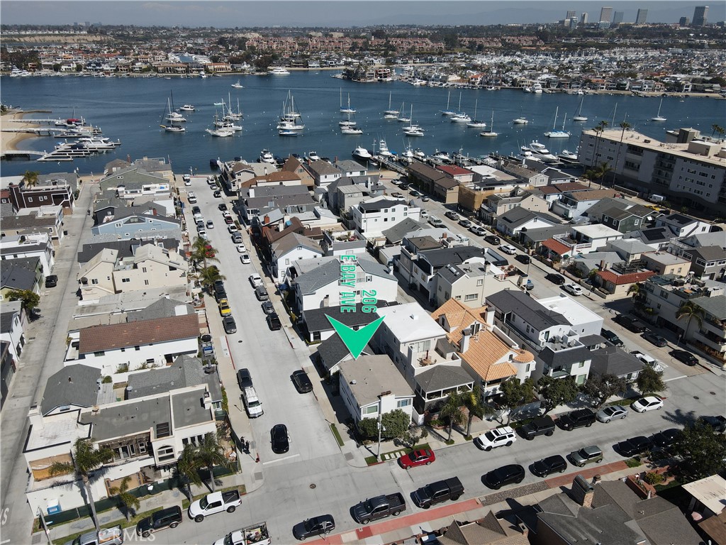 304 Alvarado Place, Newport Beach, CA 92661