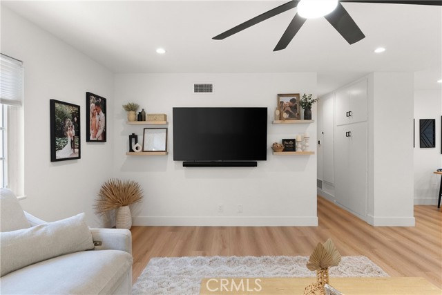 10171 Kukui Drive, Huntington Beach CA: https://media.crmls.org/medias/9b8b6459-76c1-4e2a-881f-cd5a407801a0.jpg