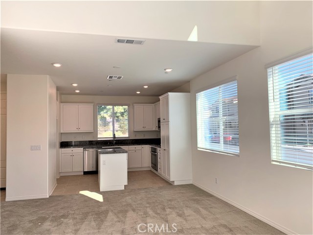 Detail Gallery Image 4 of 17 For 14509 Verona Pl, Corona,  CA 92880 - 4 Beds | 3/1 Baths