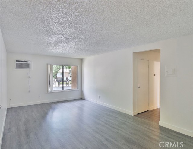 Detail Gallery Image 11 of 63 For 1066 N Orange St, Riverside,  CA 92501 - – Beds | – Baths