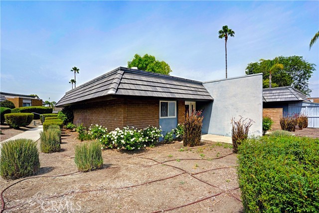 Detail Gallery Image 4 of 43 For 22392 Canyon Club Dr, Canyon Lake,  CA 92587 - 2 Beds | 2 Baths