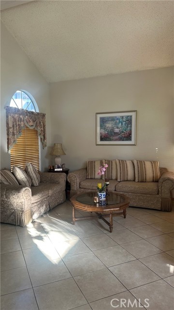 Detail Gallery Image 8 of 33 For 2699 Annapolis, San Bernardino,  CA 92408 - 3 Beds | 2/1 Baths