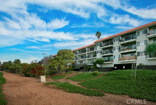 1720 Ardmore Avenue, Hermosa Beach, California 90254, 2 Bedrooms Bedrooms, ,2 BathroomsBathrooms,Residential,Sold,Ardmore,SB18090185