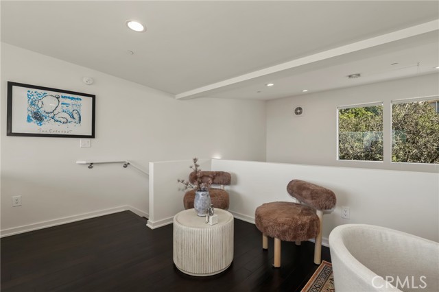 Detail Gallery Image 14 of 43 For 4005 Monroe St #8,  Los Angeles,  CA 90029 - 2 Beds | 2/1 Baths