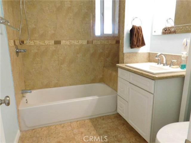Detail Gallery Image 26 of 56 For 2669 W Russell Ave, Anaheim,  CA 92801 - 3 Beds | 2 Baths