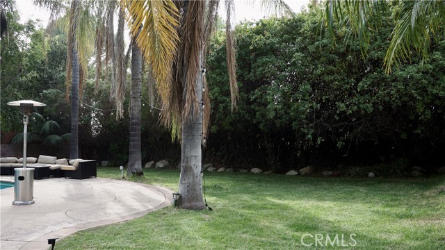 Detail Gallery Image 8 of 32 For 925 Sherlock Dr, Burbank,  CA 91501 - 3 Beds | 3 Baths