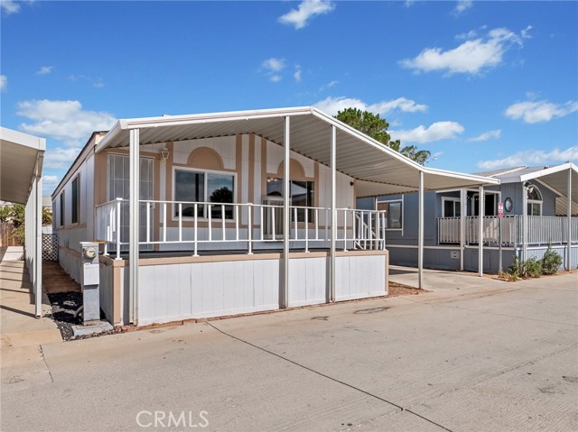 Detail Gallery Image 3 of 35 For 22020 Nisqually Rd #3,  Apple Valley,  CA 92308 - 3 Beds | 2 Baths