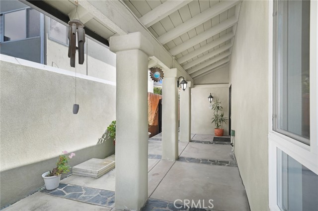 Detail Gallery Image 6 of 47 For 16672 Bolero Ln, Huntington Beach,  CA 92649 - 3 Beds | 2 Baths