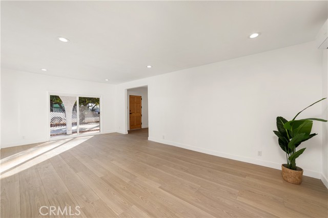 Detail Gallery Image 6 of 21 For 932 S Bon View Ave, Ontario,  CA 91761 - 3 Beds | 2 Baths