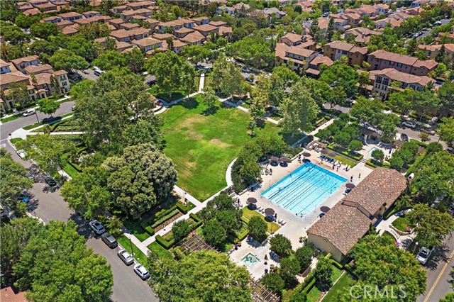 85 Reunion, Irvine CA: https://media.crmls.org/medias/9b924b80-6681-46f2-9319-7233ad35b971.jpg