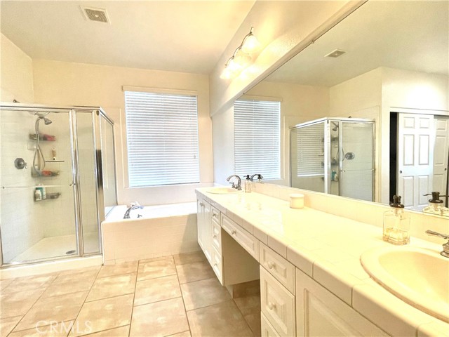 Detail Gallery Image 11 of 25 For 2371 Moonridge Cir, Corona,  CA 92879 - 5 Beds | 2/1 Baths