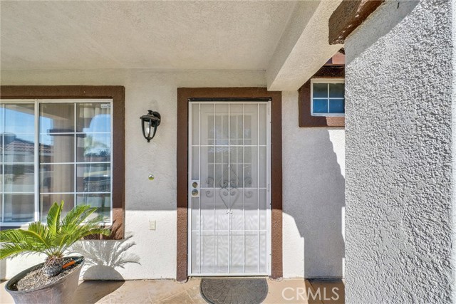 Detail Gallery Image 5 of 32 For 9318 Marcona Avenue, Fontana,  CA 92335 - 4 Beds | 2 Baths