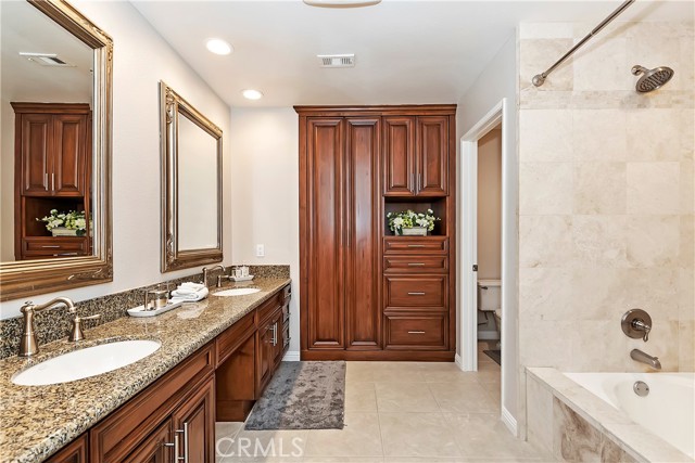 Image 17 for 55514   Riviera