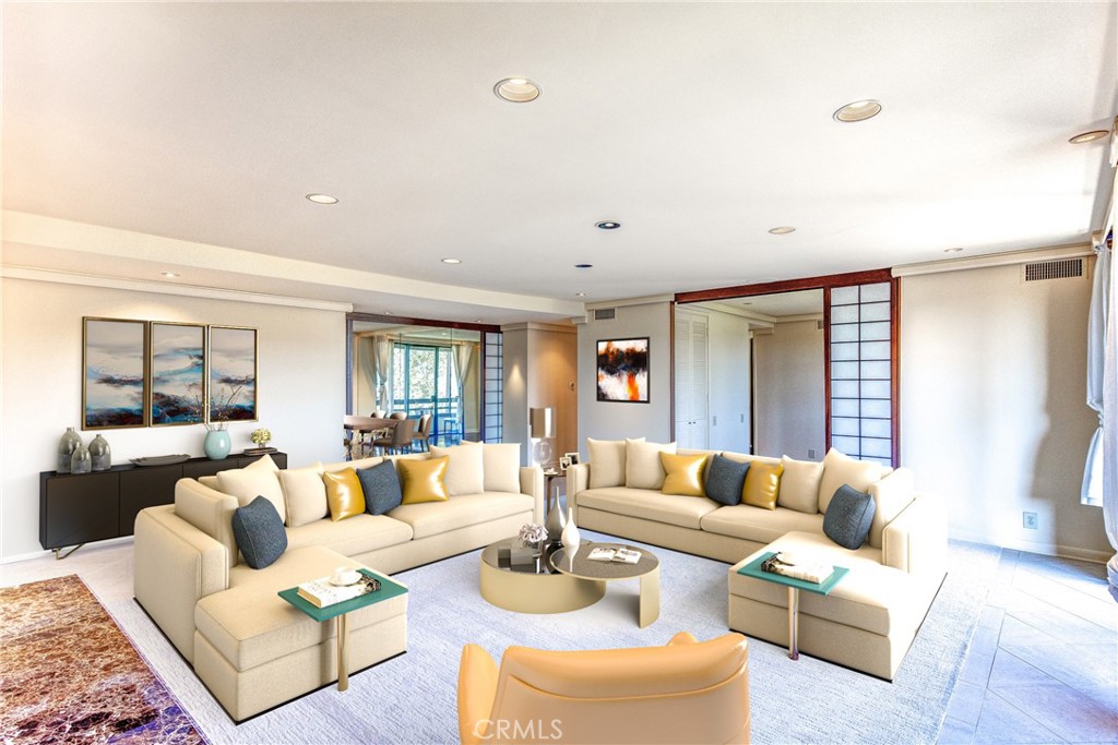 885 S Orange Grove Boulevard #32