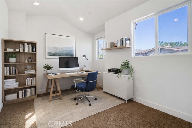 Detail Gallery Image 26 of 40 For 6300 Honolulu #205,  La Crescenta,  CA 91214 - 3 Beds | 2/1 Baths