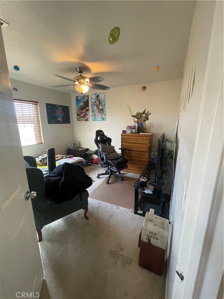 https://media.crmls.org/medias/9b971f35-b494-4eff-8826-86a3cceaf8bb.jpg?preset=X-Large
