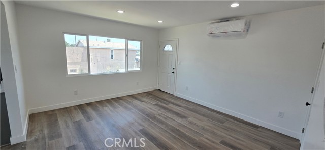 Detail Gallery Image 2 of 18 For 835 E 92nd St #4,  Los Angeles,  CA 90002 - 2 Beds | 1 Baths