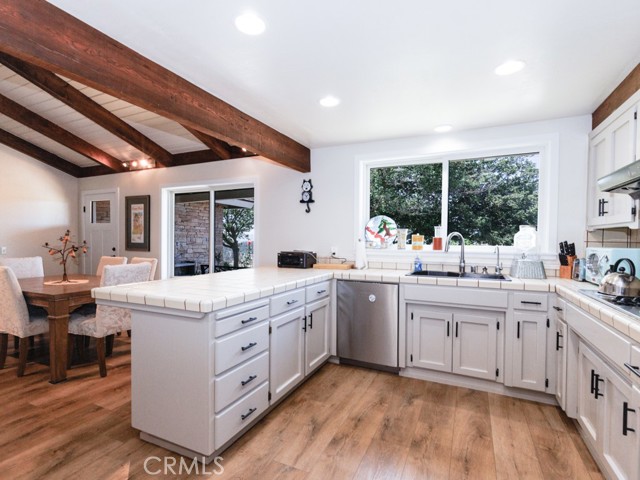 7491 Kingsbury Road, Templeton CA: https://media.crmls.org/medias/9b97b0b4-a827-4e7a-8bc9-61229f8d3863.jpg