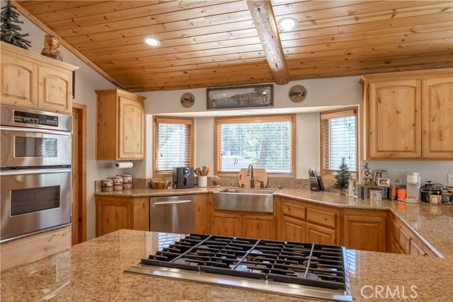 Detail Gallery Image 14 of 39 For 41537 Mockingbird, Big Bear Lake,  CA 92315 - 4 Beds | 3/1 Baths