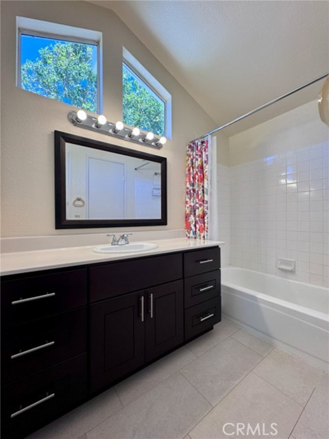 31585 Corte Salinas, Temecula CA: https://media.crmls.org/medias/9b982d95-6b57-4d43-9f69-c793ef5fc47b.jpg