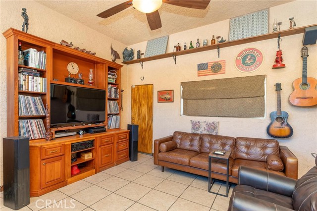 Detail Gallery Image 20 of 41 For 803 N Sage Ave, Rialto,  CA 92376 - 3 Beds | 2 Baths