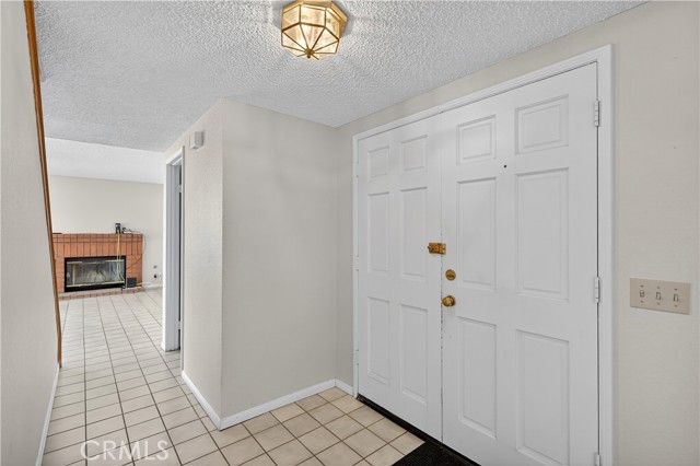 Detail Gallery Image 6 of 51 For 10728 Valley Dr, Riverside,  CA 92505 - 4 Beds | 2/1 Baths