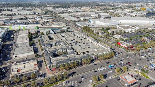 Detail Gallery Image 34 of 37 For 1801 E Katella #2096,  Anaheim,  CA 92805 - 1 Beds | 1 Baths