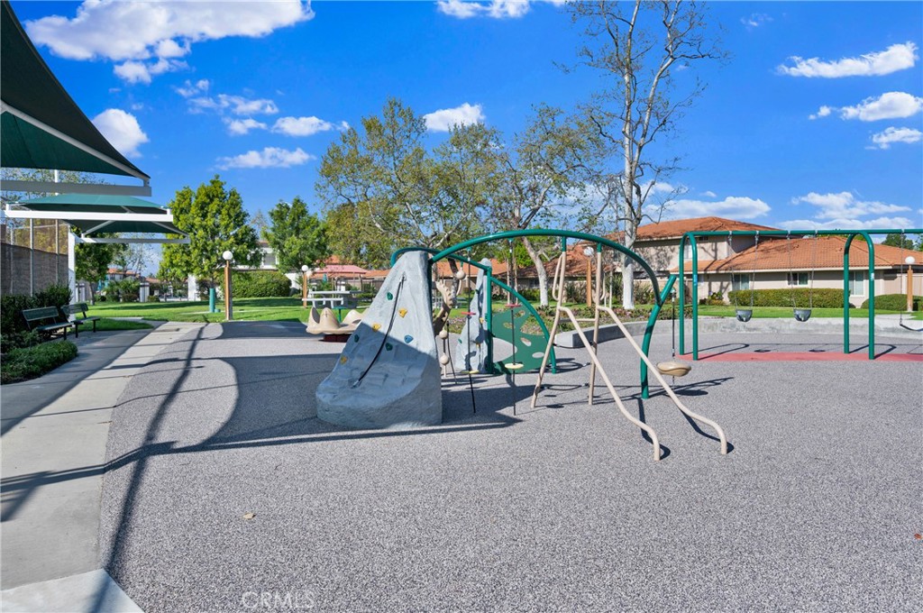 https://media.crmls.org/medias/9b999226-8443-4cb6-be8e-599bd632d837.jpg?preset=X-Large