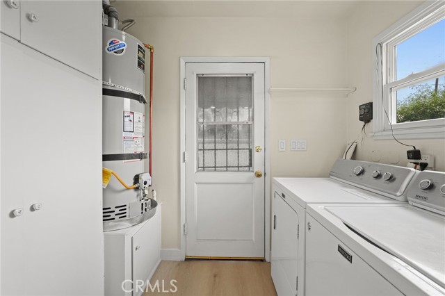 Detail Gallery Image 21 of 37 For 6556 Corbin Ave, Reseda,  CA 91335 - 4 Beds | 2 Baths