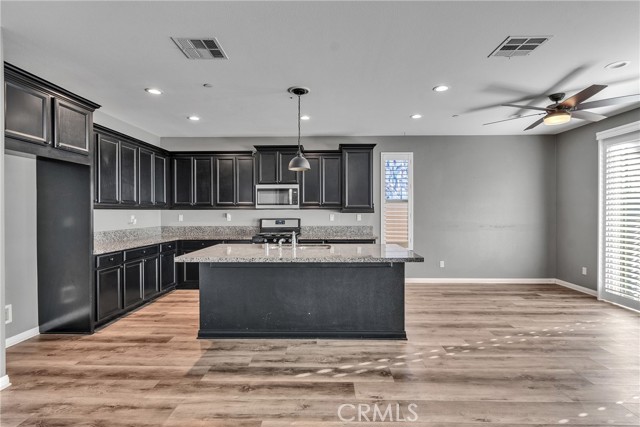 Detail Gallery Image 12 of 40 For 29543 Laredo, Menifee,  CA 92584 - 4 Beds | 2 Baths