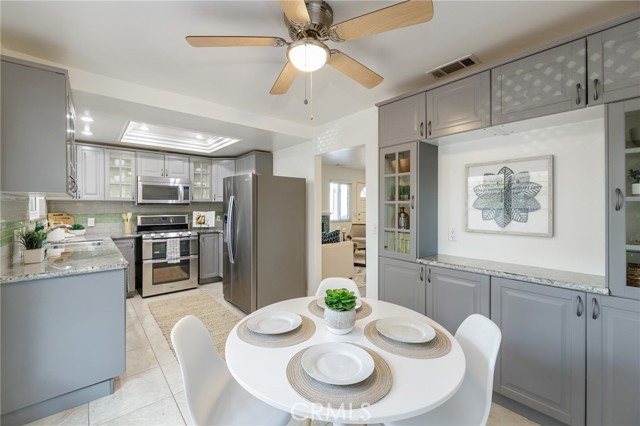 2512 Mathews Avenue, Redondo Beach, California 90278, 3 Bedrooms Bedrooms, ,2 BathroomsBathrooms,Residential,Sold,Mathews,SB23020351