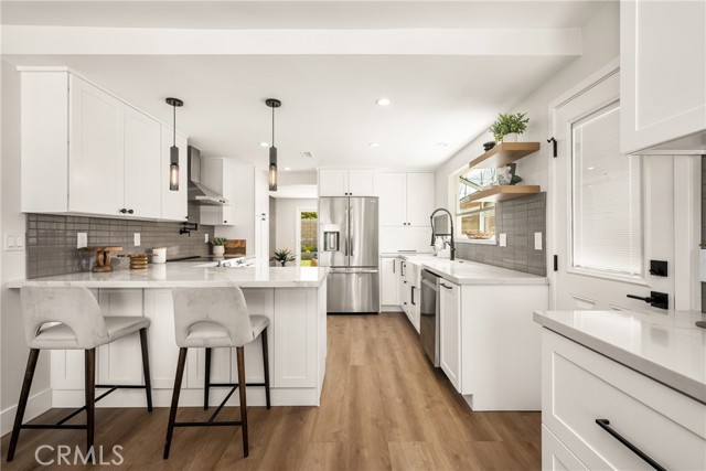 9802 Effingham Drive, Huntington Beach CA: https://media.crmls.org/medias/9b9aaf2d-10ca-423a-94c7-9f8751aaabfd.jpg