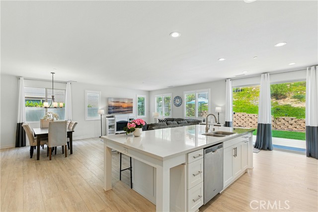 31530 Calle De Las Estrellas, Bonsall CA: https://media.crmls.org/medias/9b9b19e1-88a4-43a7-b027-411363e16734.jpg