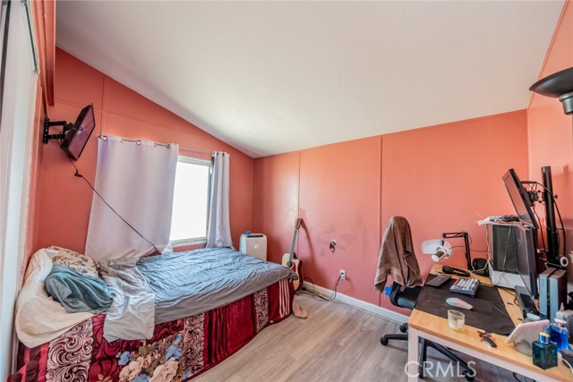 11930 Baldy Mesa Road, Victorville CA: https://media.crmls.org/medias/9b9bf011-d7d2-43c3-9d58-cfab7576f887.jpg