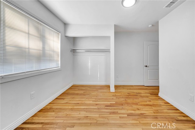 Detail Gallery Image 7 of 15 For 14233 1/2 Sylvan St, Van Nuys,  CA 91401 - 2 Beds | 2 Baths